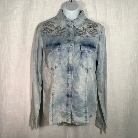 Cowgirl Legend Denim Style Cotton Button Down Shirt - Picture 1 of 8